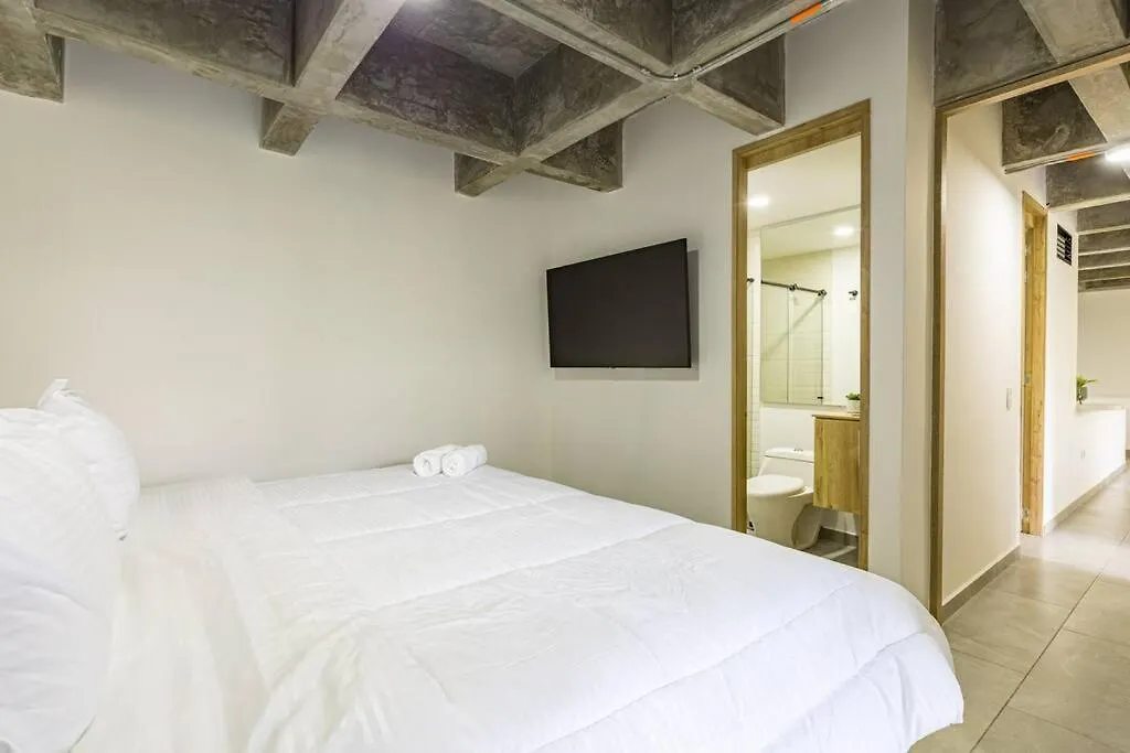 Apartamento Apto En Bosques De Avignon Medellín 0*,  Colombia