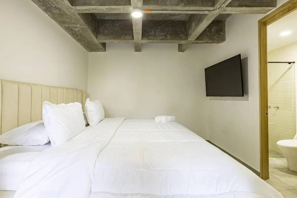 Apto En Bosques De Avignon Apartment Medellin