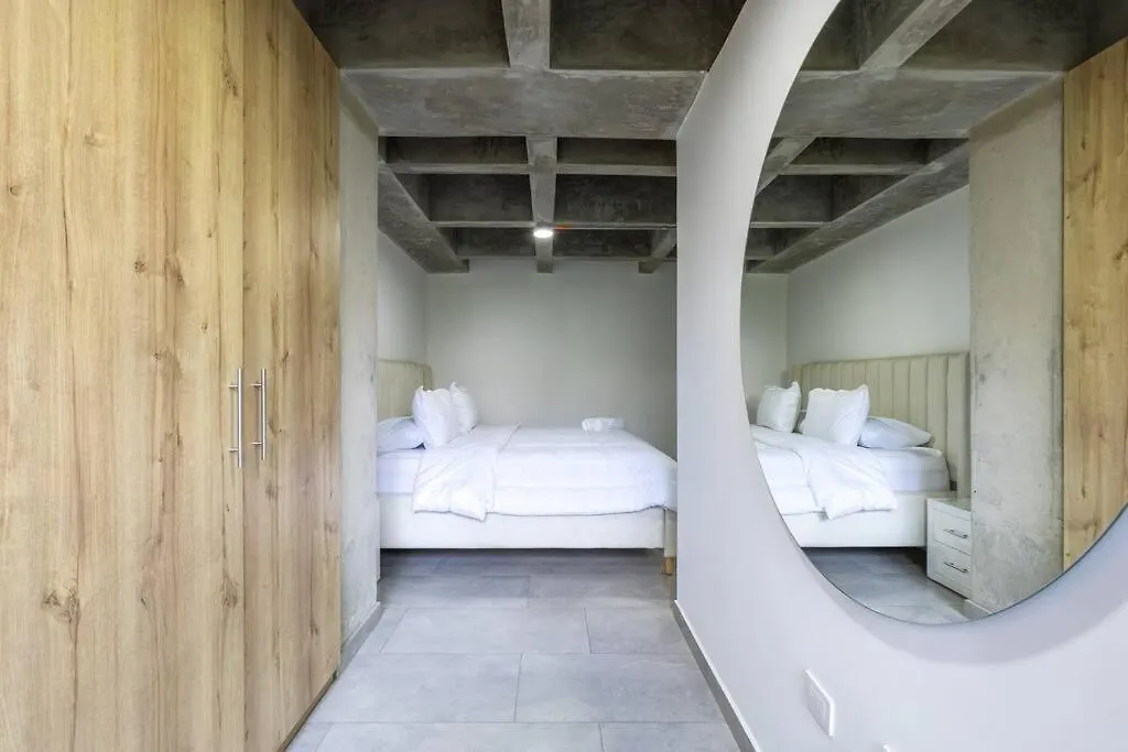 Apto En Bosques De Avignon Apartment Medellin 0*,