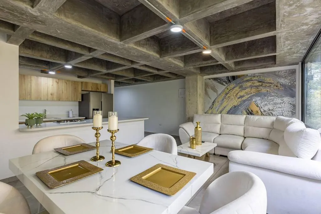 Apto En Bosques De Avignon Apartment Medellin Colombia